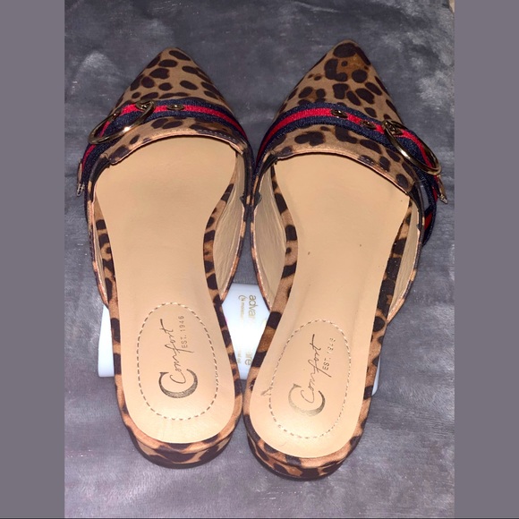 Leopard Buckle Mules Pointed Toe Slide - Picture 2 of 3